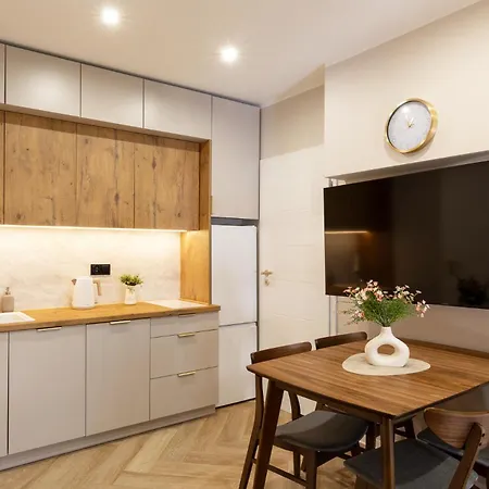 Bedthoven Premium Self Check-in & Parking Tychy