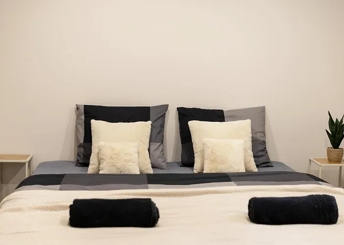 Bedthoven Premium Self Check-in & Parking Apartmán Tychy